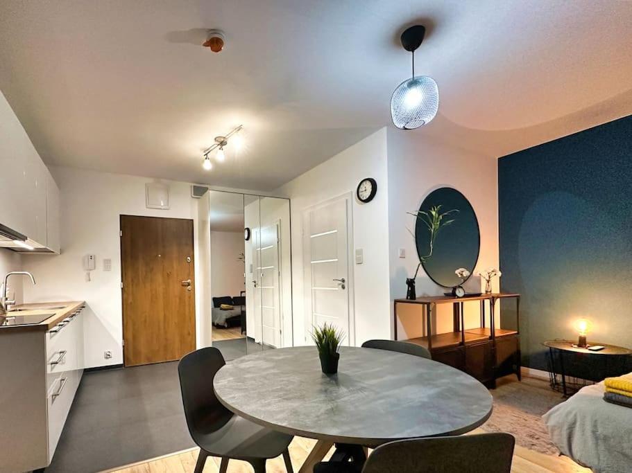 Apartament Klimatyczna Hotelowa Kawalerka Warszawa