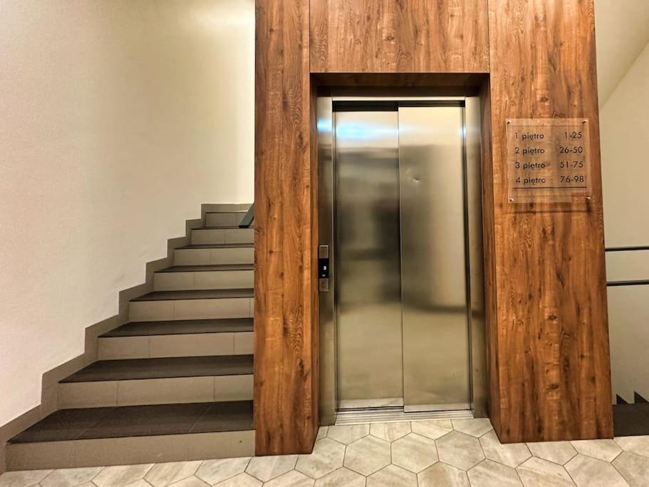 Klimatyczna Hotelowa Kawalerka * Warszawa